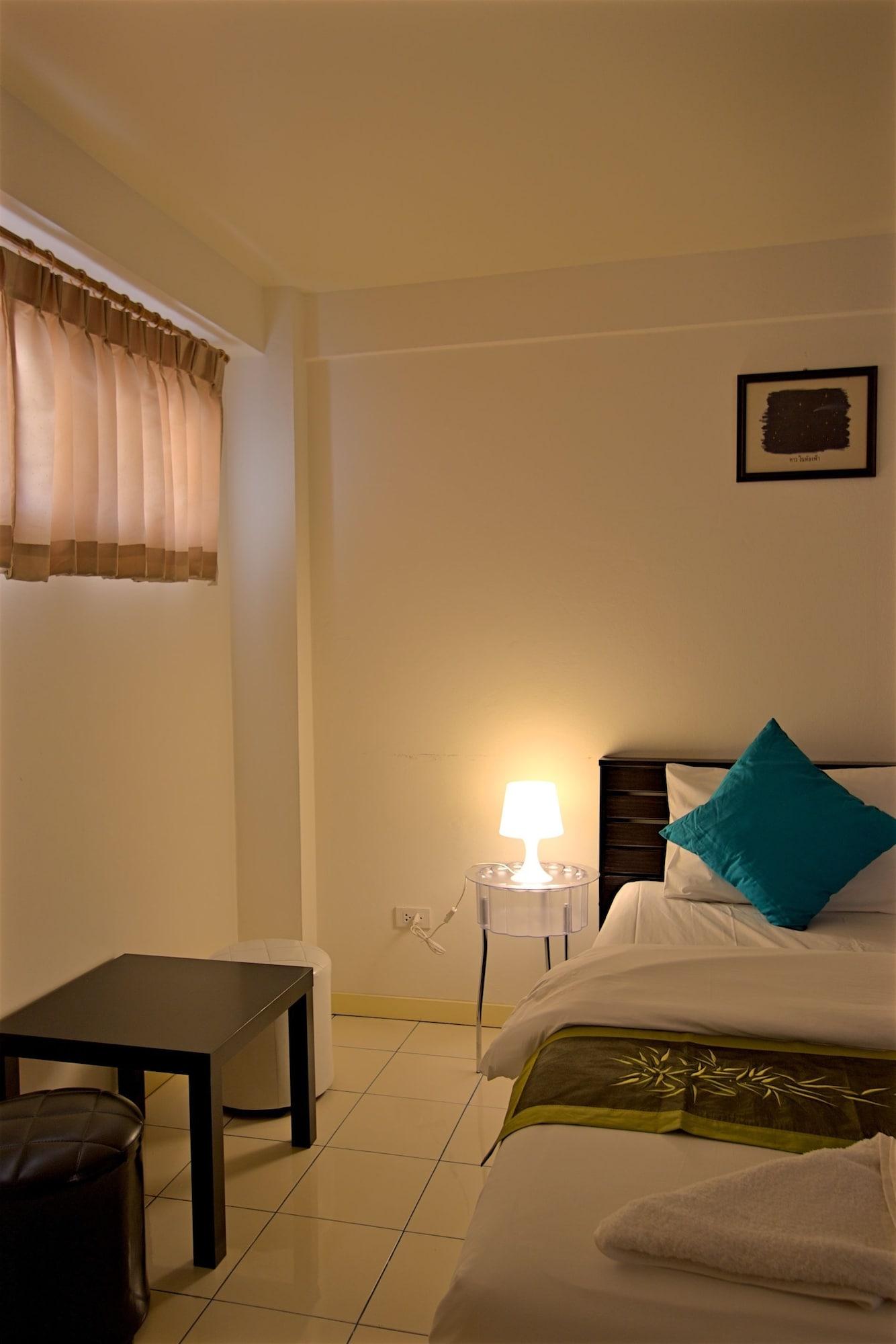 Charn Residence Bang Saen Exterior photo