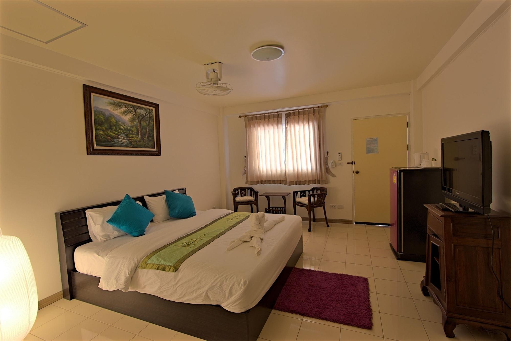 Charn Residence Bang Saen Exterior photo